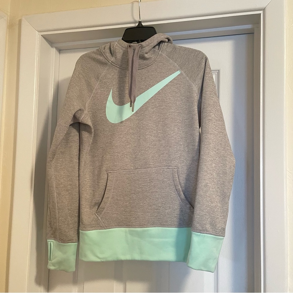 Nike Therma-Fit Hoodie Size S